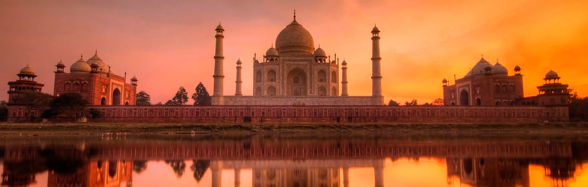 Taj Mahal.